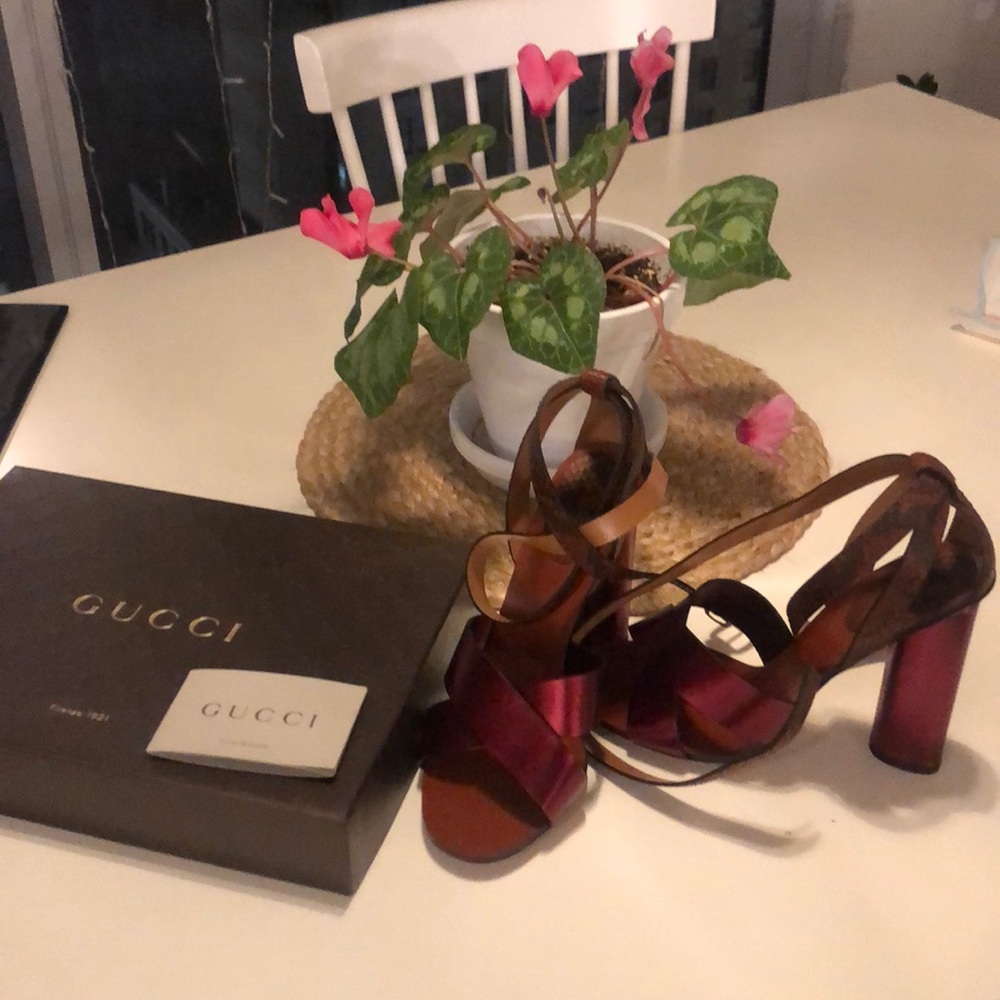 Gucci Heels - Size 10 / EU 40 - Never Worn
